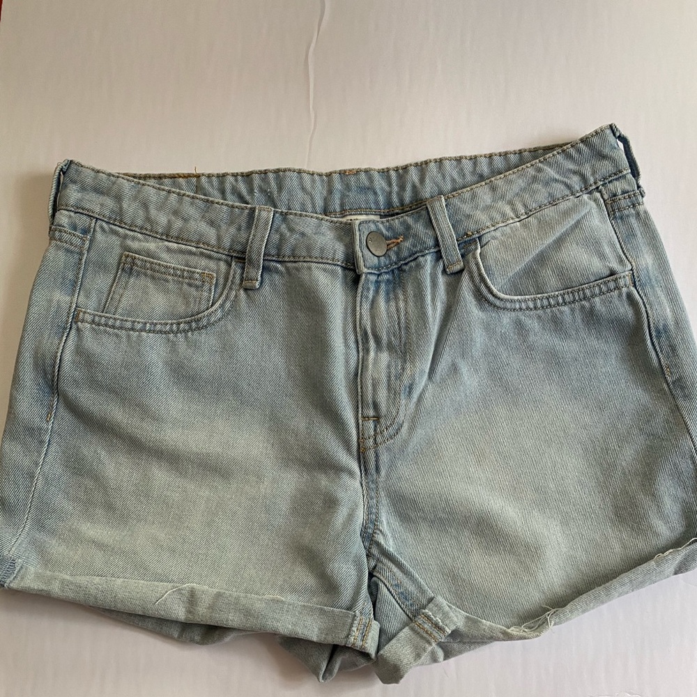 H&M denim shorts . Size 8